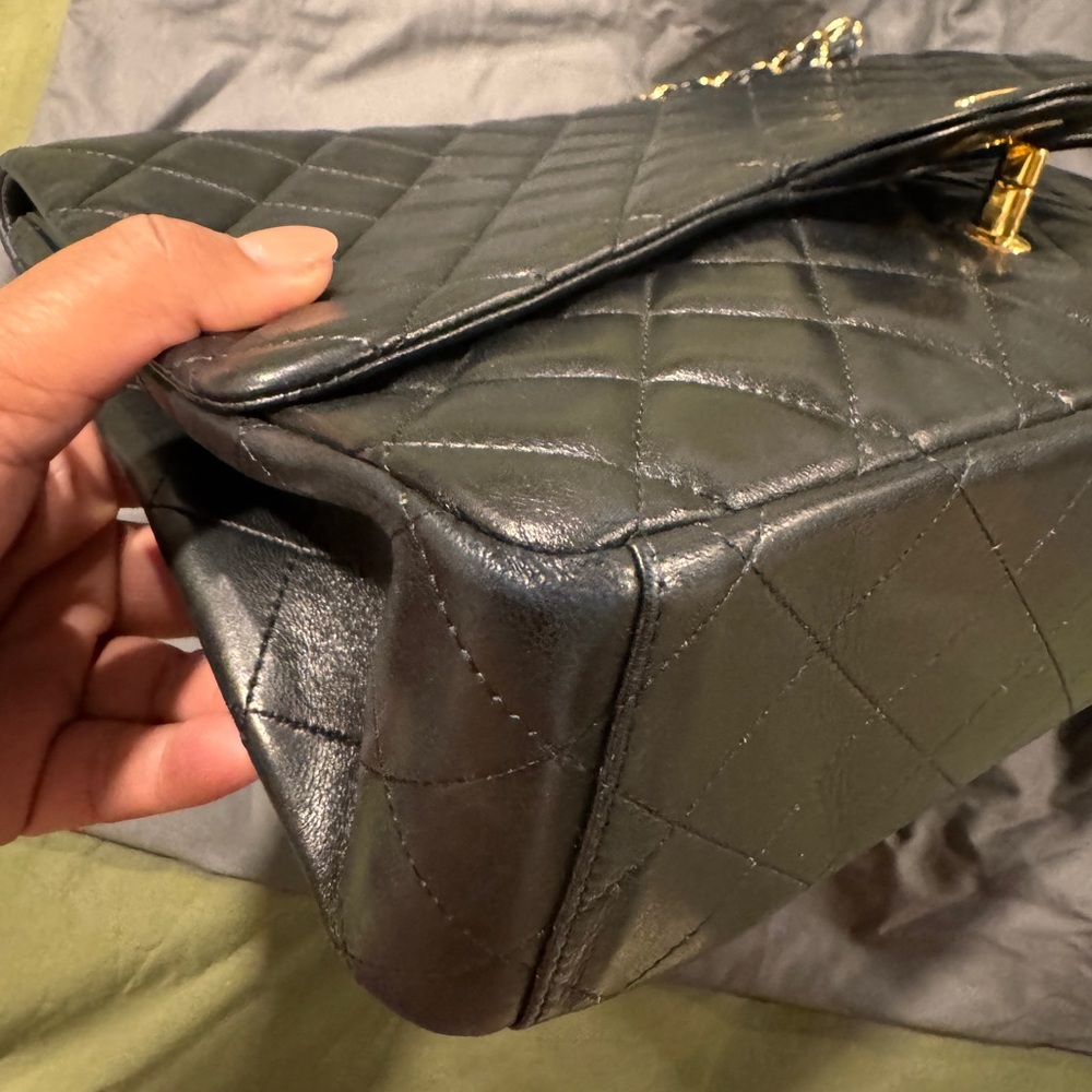 Chanel Lambskin Quilted Maxi Single Flap - Picture 16 of 17